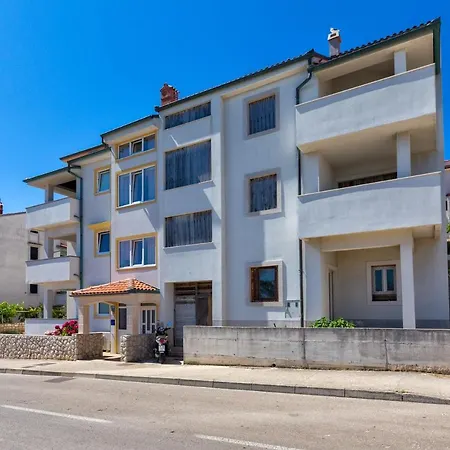 Apartman With A Parking Space Mali Lošinj
