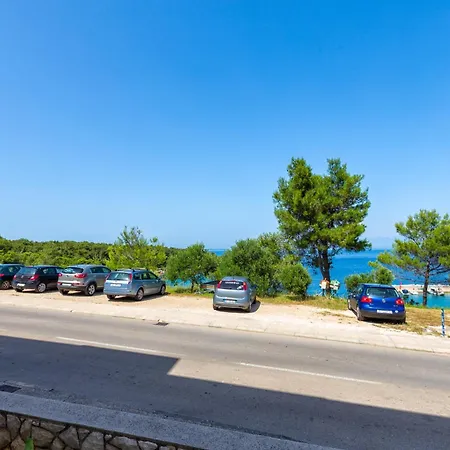 With A Parking Space Apartman Mali Lošinj
