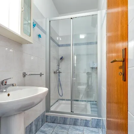 Apartament With A Parking Space Mali Lošinj